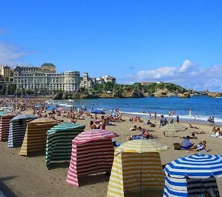 Appartement Hypercentre T2 Equipe + Garage Biarritz
